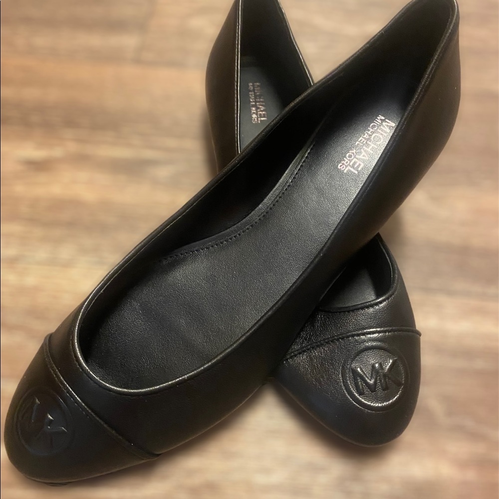 Michael kors Dylan leather ballet flats black 7.5 brand new